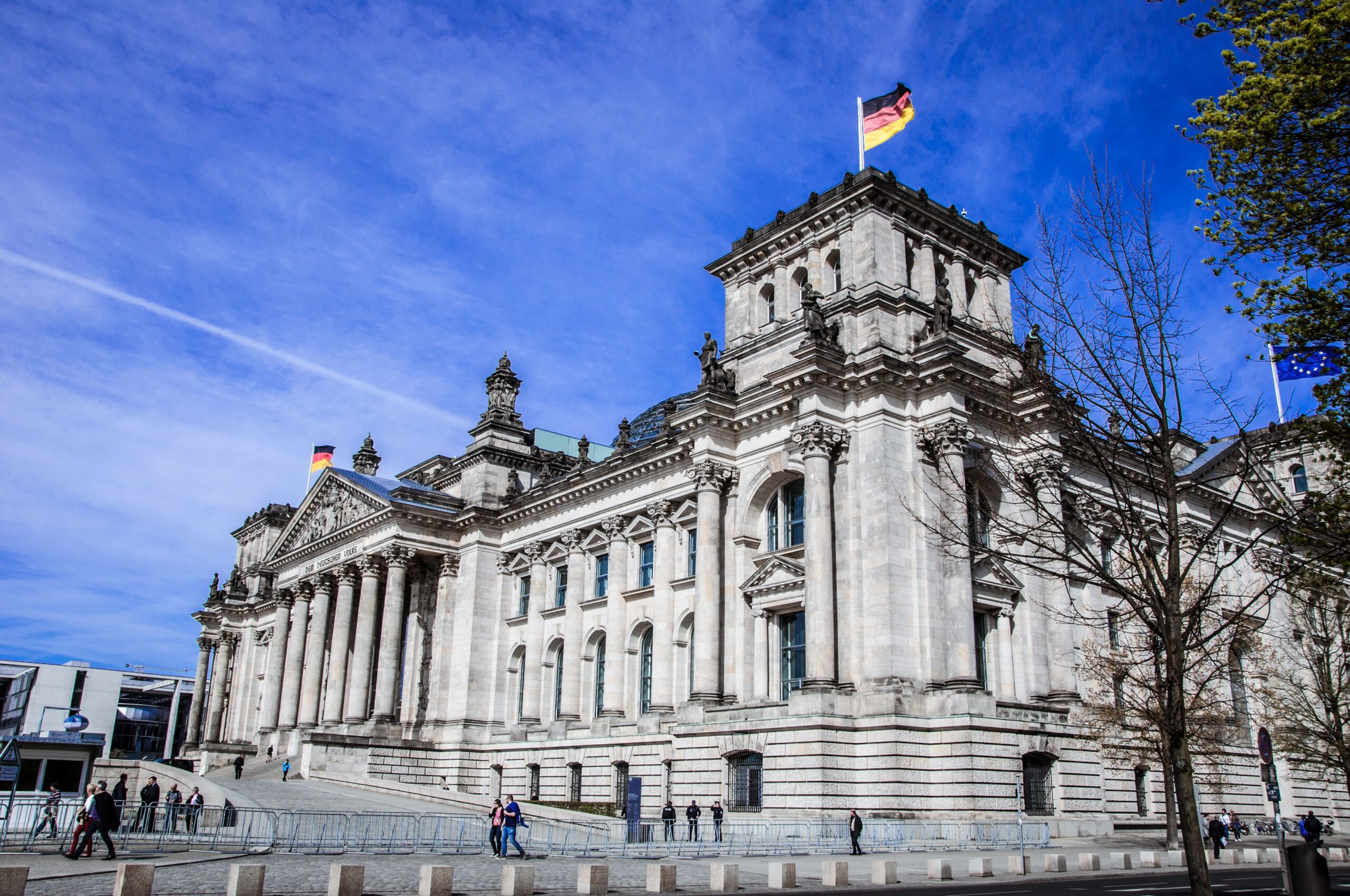 German experts challenge cyber defence bill